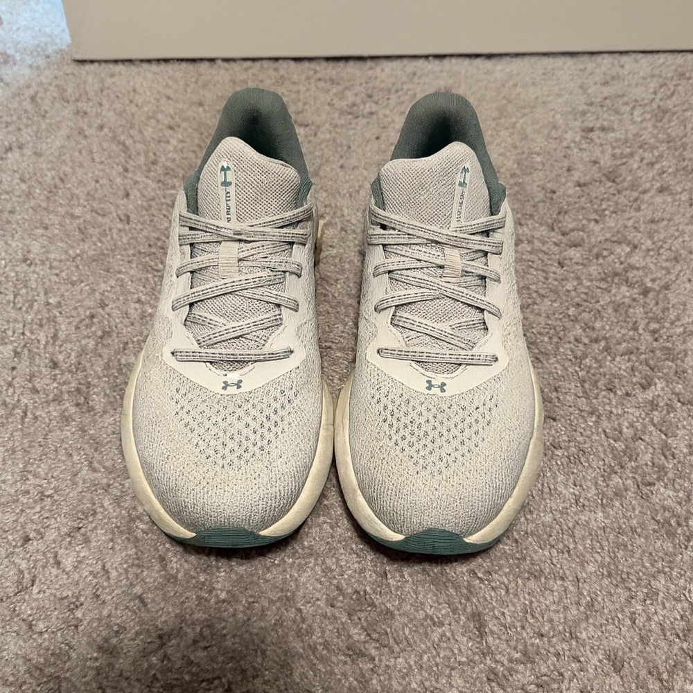 Under Armour Light Gray/green running shoe size 9 women’s